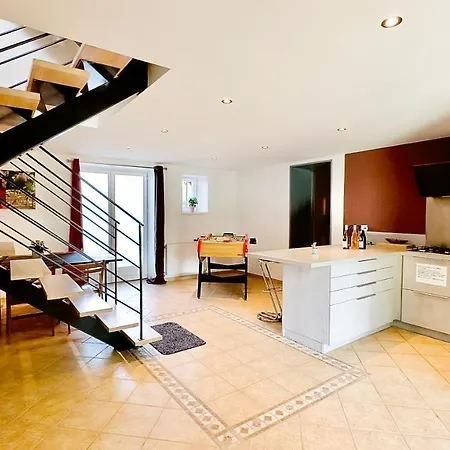 La Chouette Etoilee Familial Holiday home Vaux-en-Beaujolais
